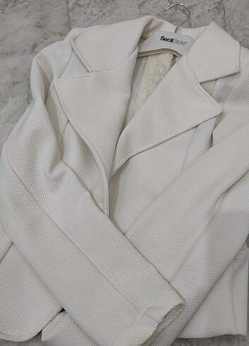 38 40 beden beyaz yumuşak ceket