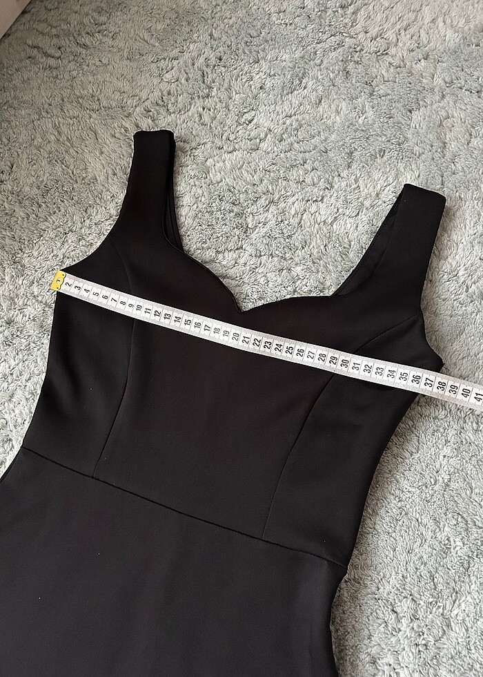 Siyah elbise - Görsel 2