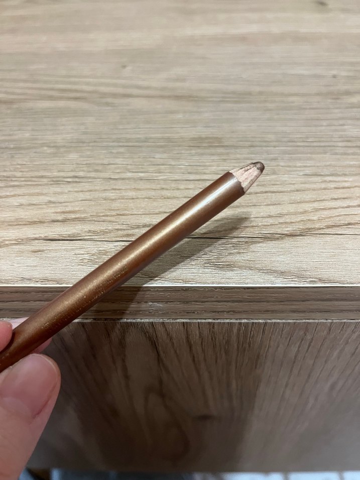 Bej Parlak Dudak Kalemi / Göz kalemi - Görsel 2