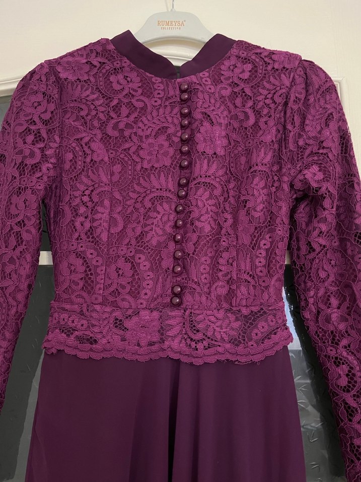 Uzun Mor Dantel Detaylı Kadın Elbise - Görsel 2