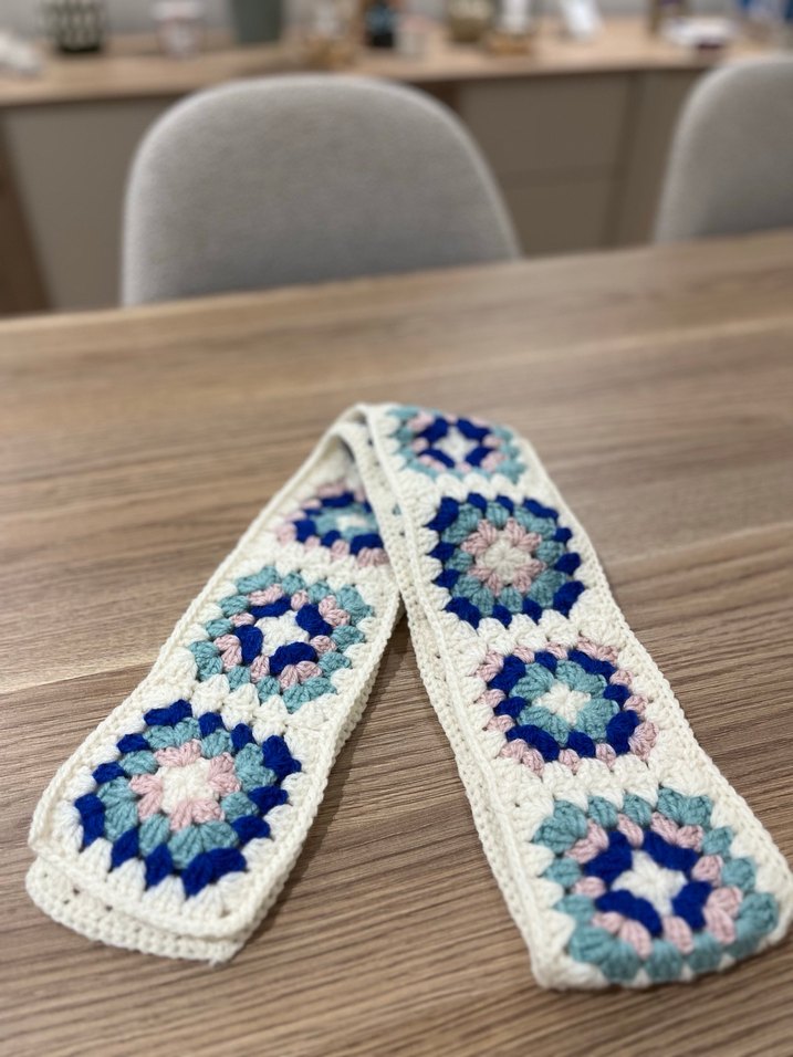 Çok Renkli Bohem Örgü Kadın Atkı - Görsel 5