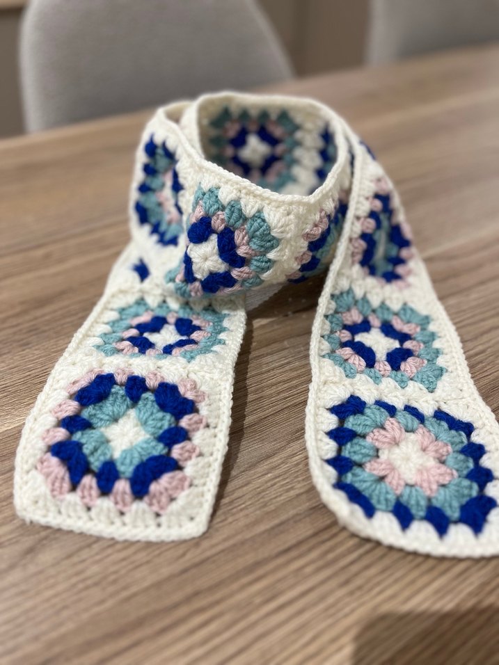 Çok Renkli Bohem Örgü Kadın Atkı - Görsel 2