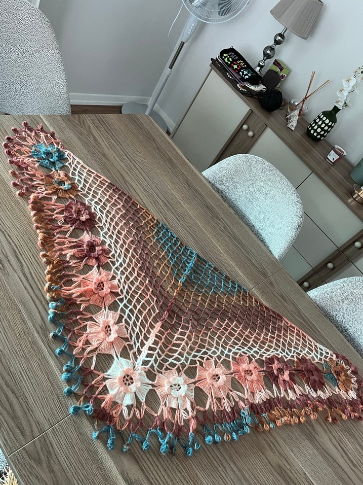 Çiçekli Dantel Detaylı Bohem Örgü Şal - Görsel 4