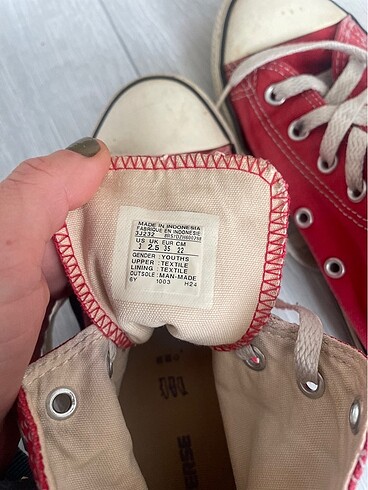35 Beden kırmızı Renk Converse all star