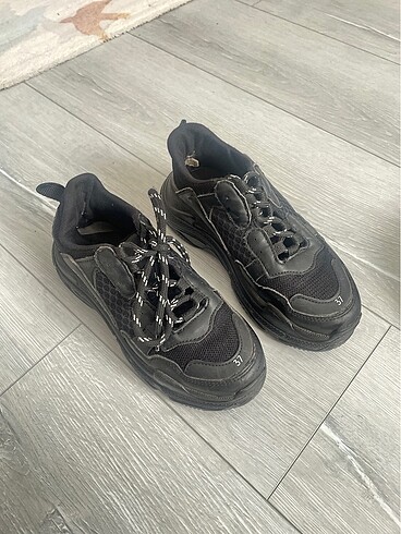 Balenciaga spor ayakkabı
