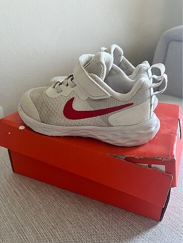 26 Beden Nike ayakkabı