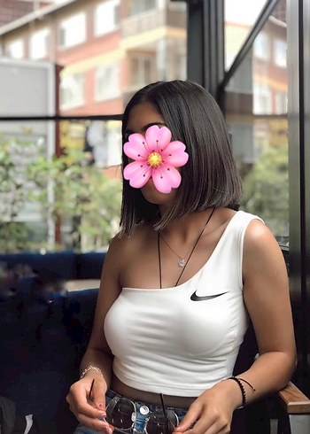 Nike Beyaz Tek Omuzlu Crop Top