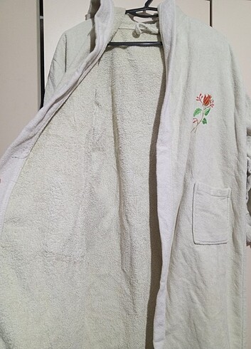 KÜÇÜK BEDEN NAKIŞLI BORNOZ ( KIZ ÇOCUK YETİŞKİN) - Görsel 2