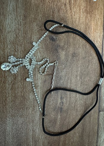 Uzun Parlak Taşlı Beyaz Kolye - Görsel 2