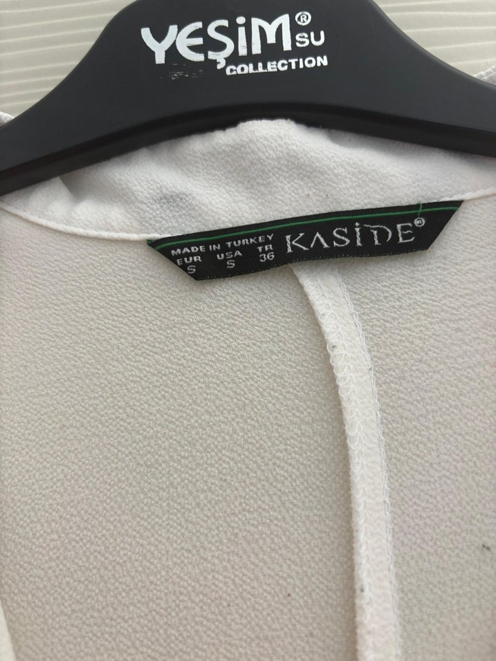 Beyaz Kadın Uzun Kollu Fırfırlı Gömlek - Görsel 4