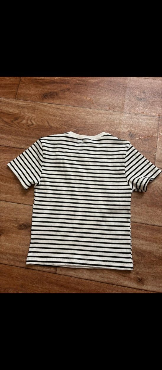Beyaz Siyah Çizgili Kısa Kollu Tişört - Görsel 3