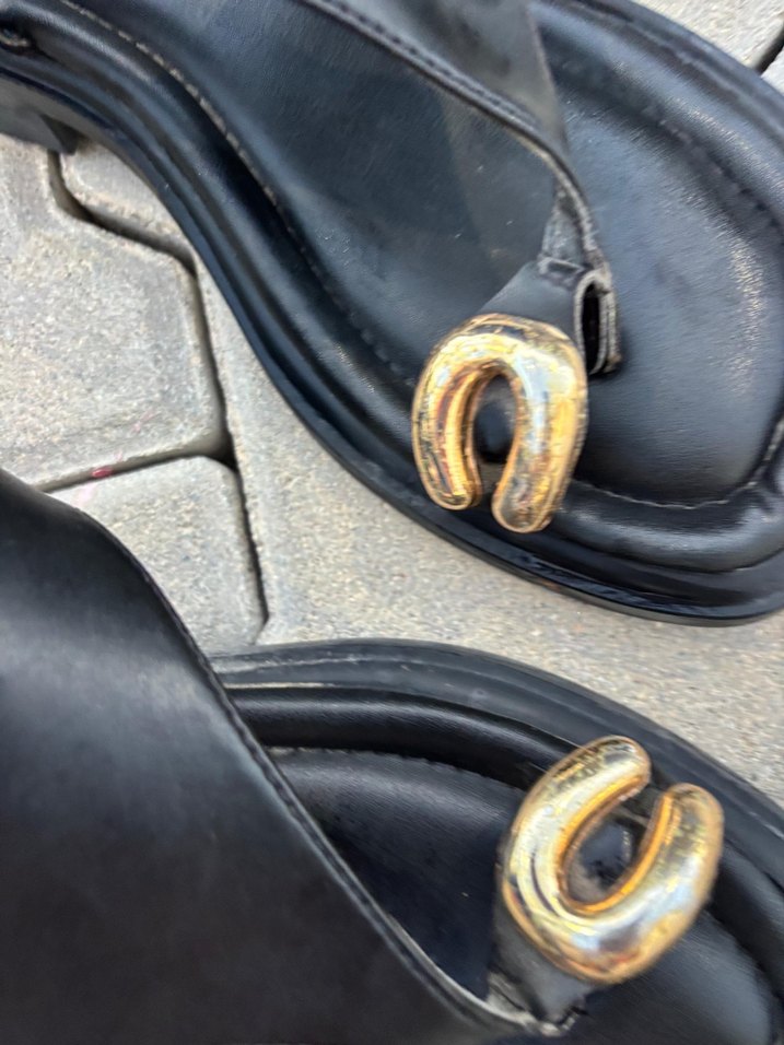 Tokalı Siyah Dolgu Topuklu Kadın Sandalet - Görsel 3