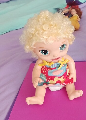Barbie BabyAlive altını ıslatan bebek 