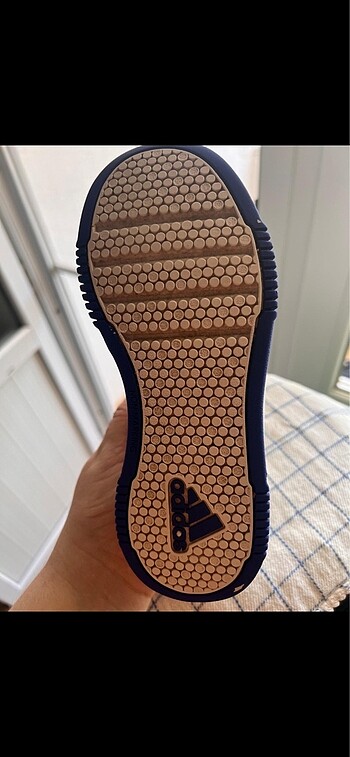 32 Beden Adidas çocuk spor ayakkabısı