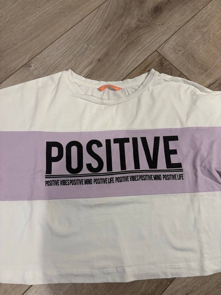 Crop Tişört - Görsel 2