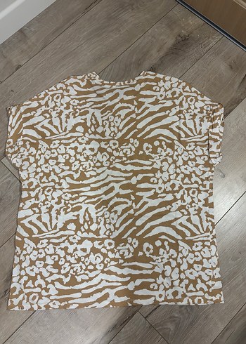 Bershka Desenli Tişört - Görsel 4