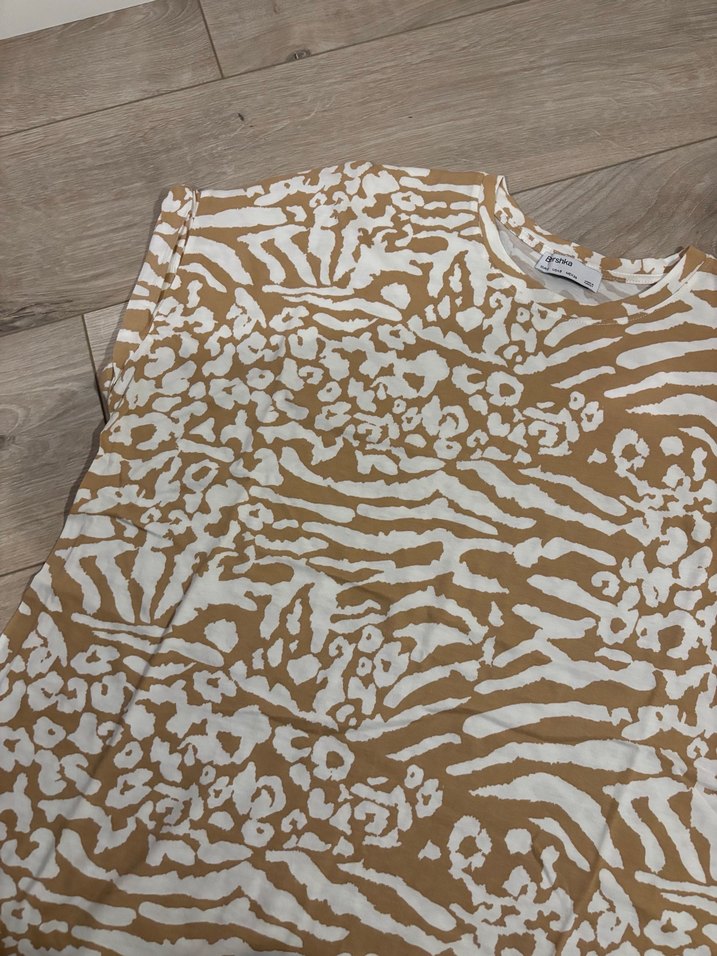 Bershka Desenli Tişört - Görsel 2