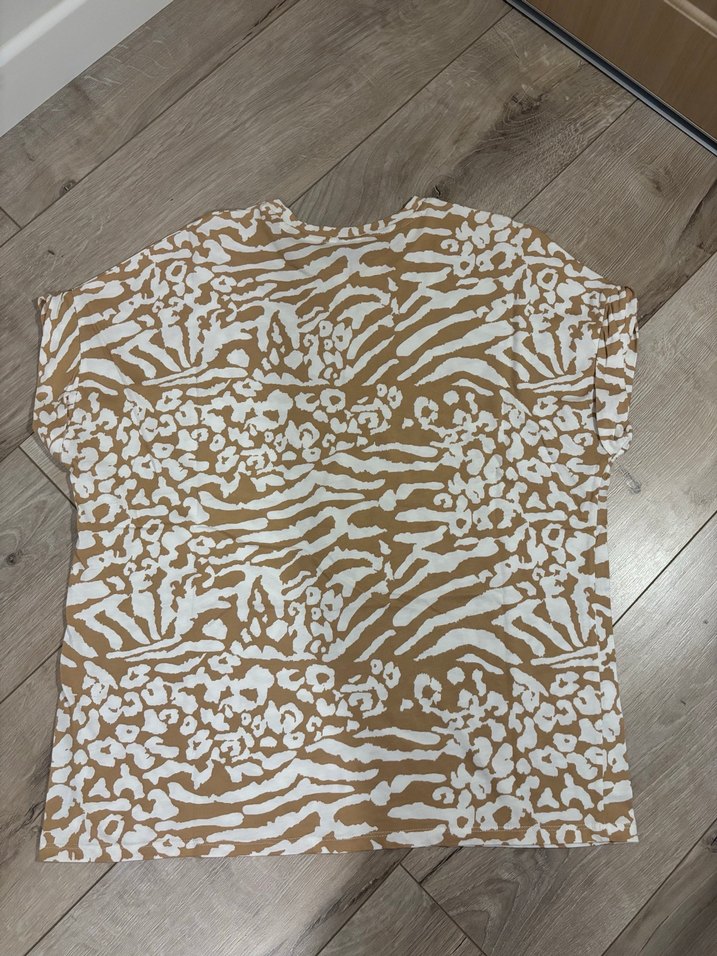 Bershka Desenli Tişört - Görsel 4