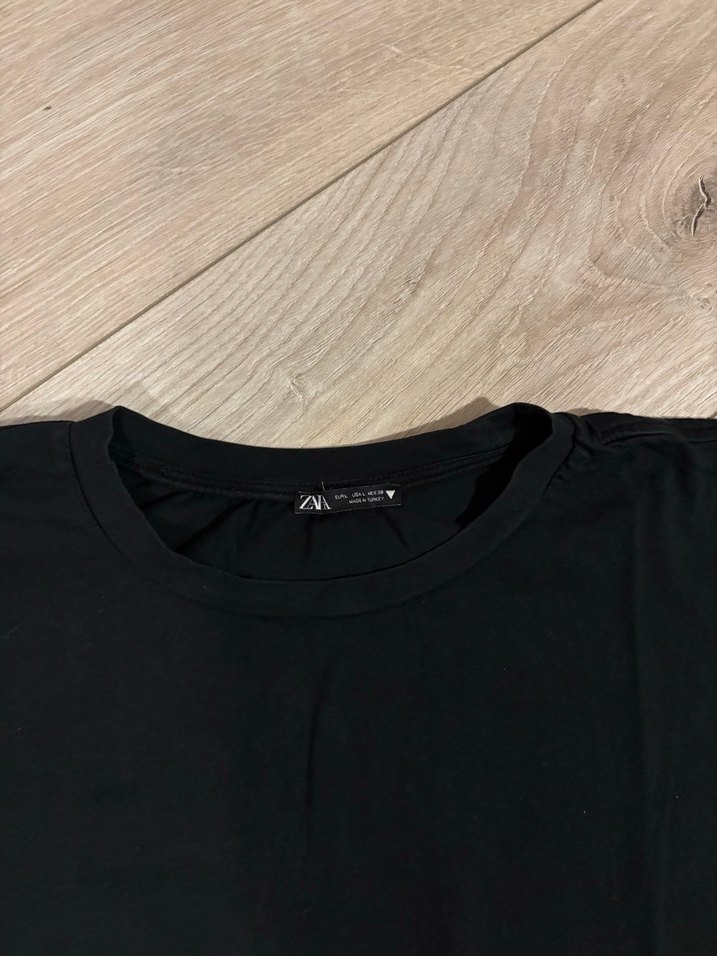 Zara Siyah Volanlı Tişört - Görsel 2