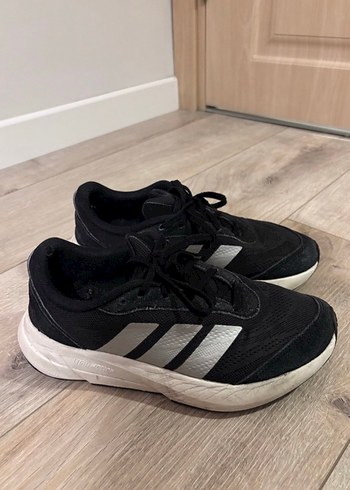 Adidas Siyah Bagcikli Spor Ayakkabi