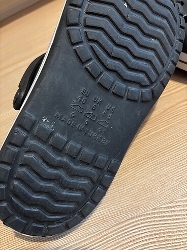 40 Beden siyah Renk CROCS TERLİK