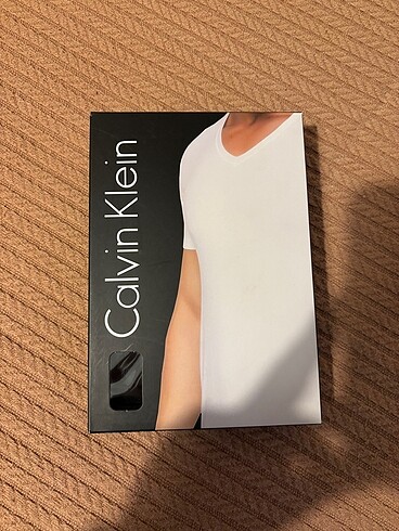 CALVİN KLEİN TİŞÖRT