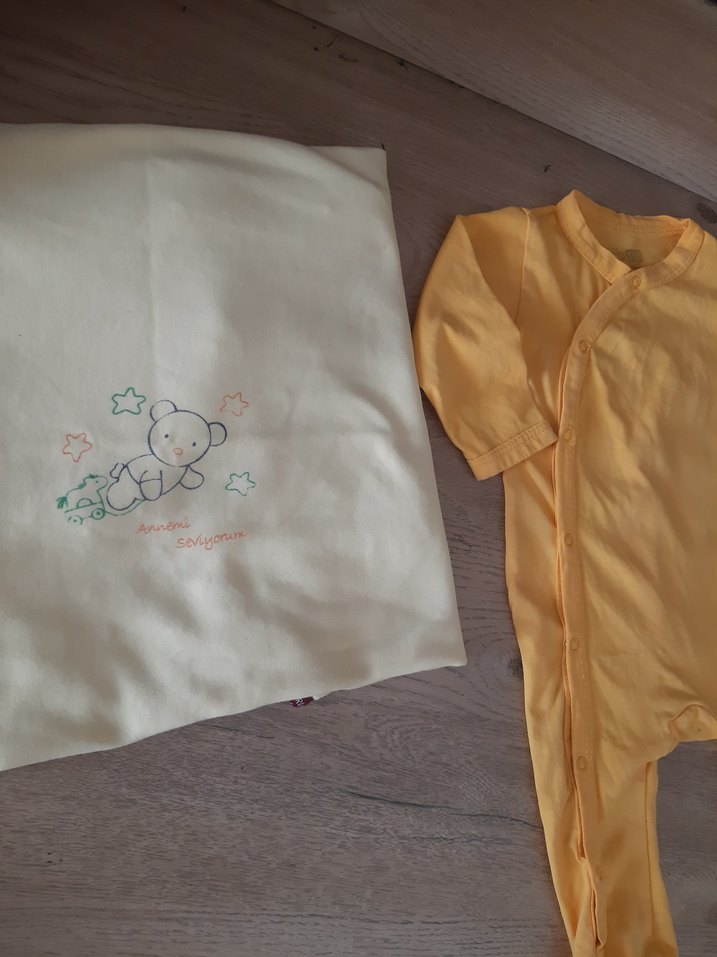 Pastel Sarı Pamuklu Bebek Tulum ve Battaniye - Görsel 3