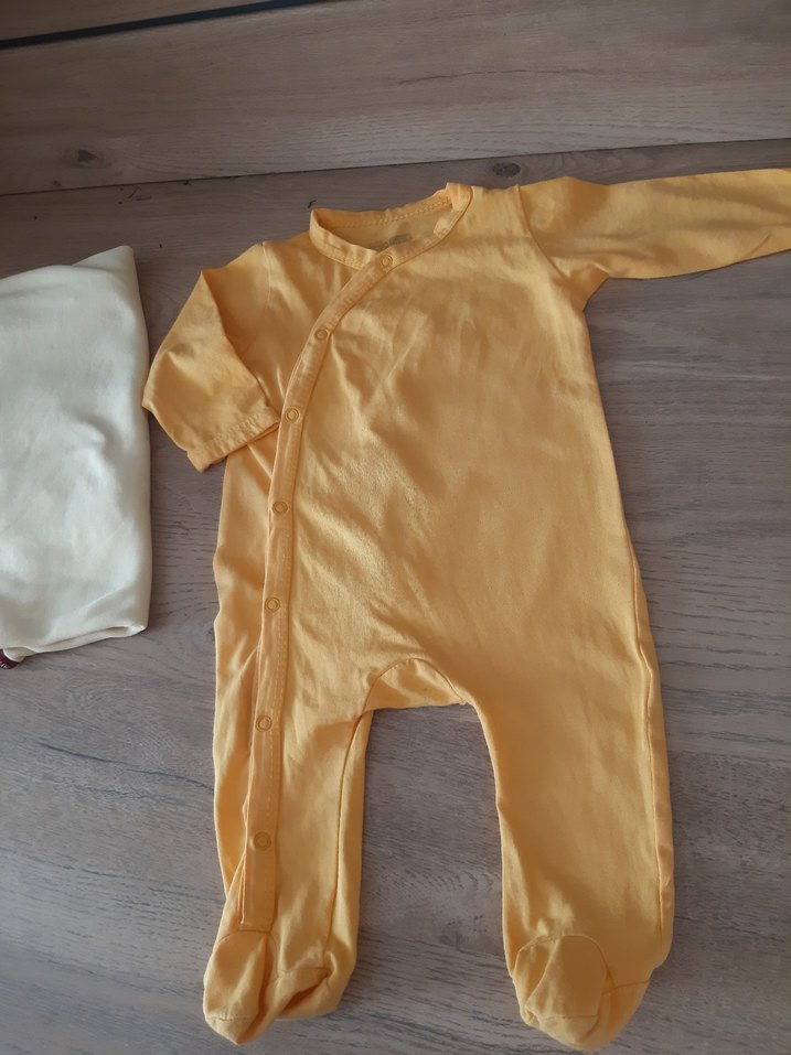 Pastel Sarı Pamuklu Bebek Tulum ve Battaniye - Görsel 2
