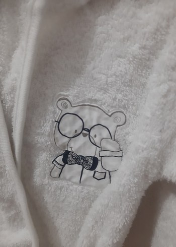 Kapüşonlu Erkek Çocuk Bornozu Gri Baskılı - Görsel 3