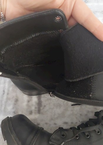 Siyah Topuklu Bot - Görsel 3