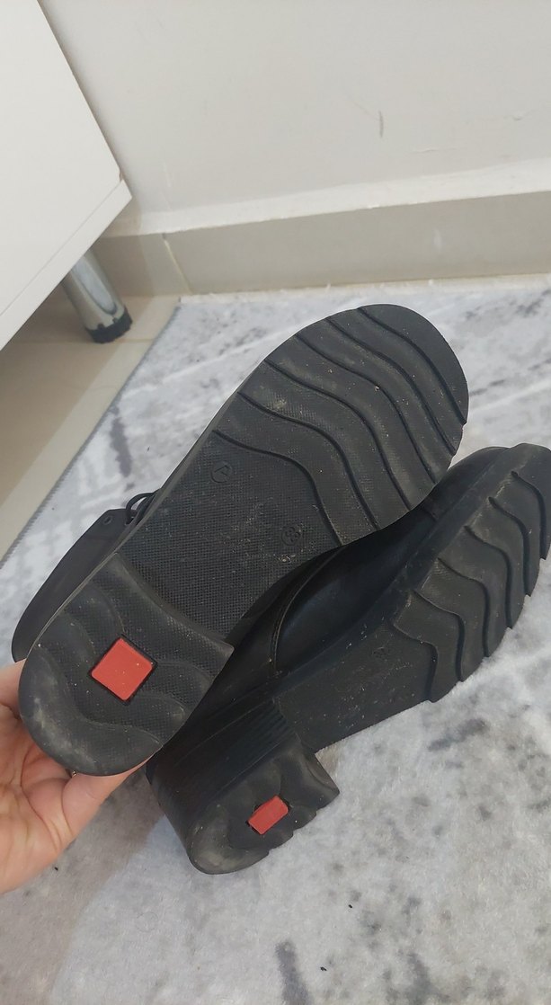 Siyah Topuklu Bot - Görsel 4