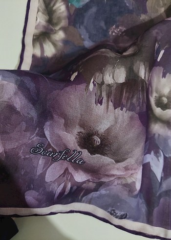 Mor Çiçek Desenli eşarp - Görsel 3