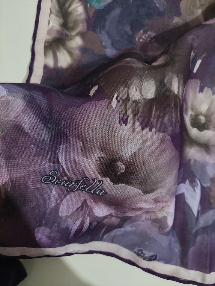 Mor Çiçek Desenli eşarp - Görsel 3