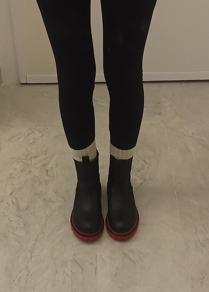 Kadın Siyah Bot - Görsel 2