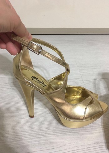 Diğer Diger Altın Renkli Stiletto Topuklu Kadın Ayakkabı
