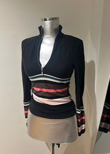 Zara sirt detayli uzun kollu bluz - Görsel 2