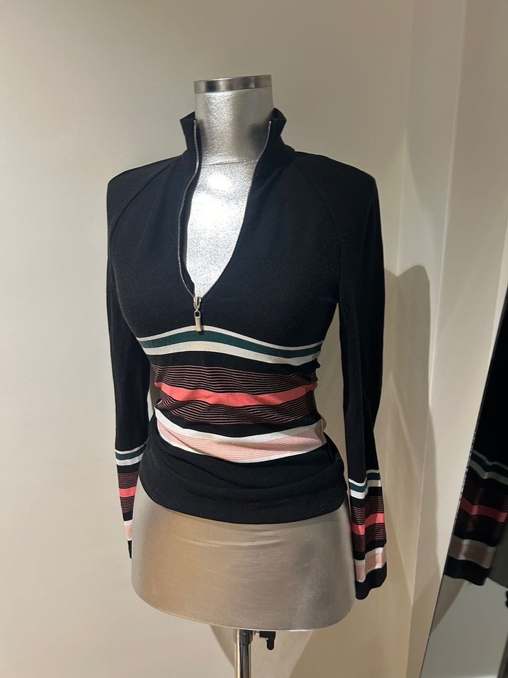 Zara sirt detayli uzun kollu bluz - Görsel 2