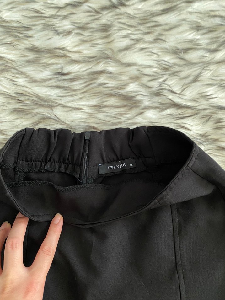 Siyah Mini Pilili Kadın Etek - Görsel 3