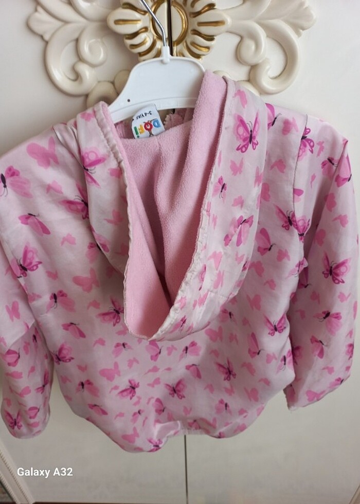 Kız çocuk yağmurluk mont az kullanıldı  - Görsel 3