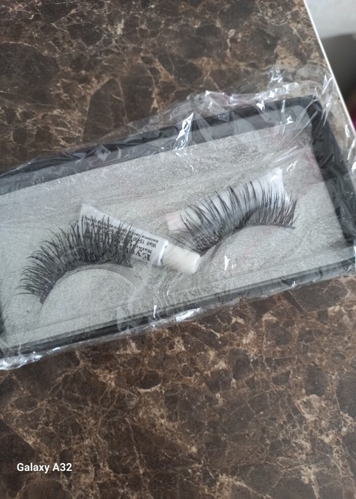 Takma kirpik - Görsel 2