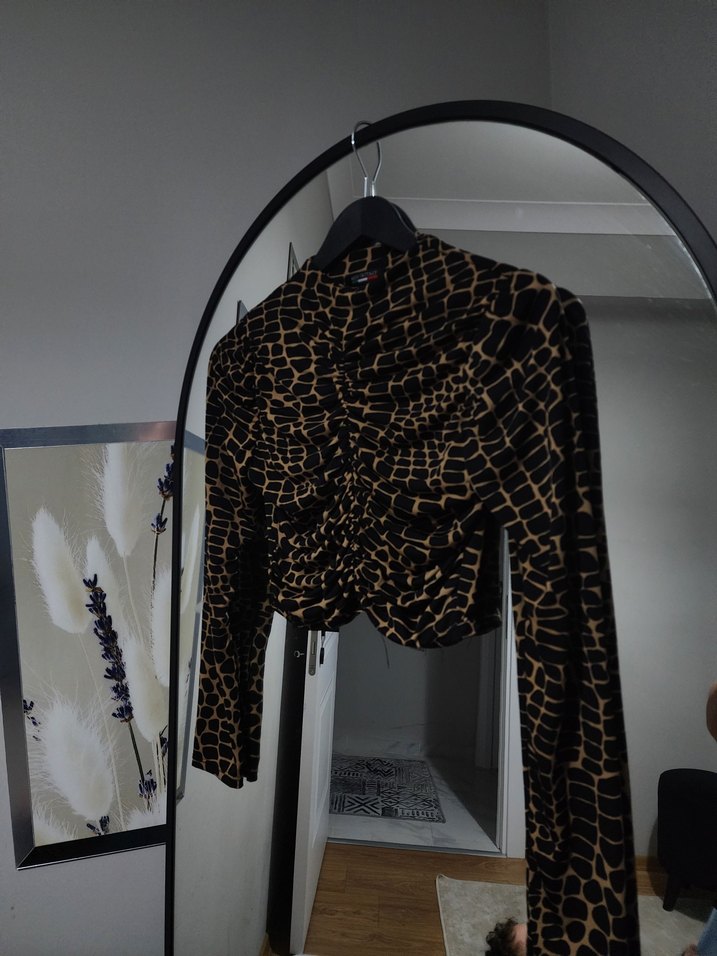 Kahverengi leopar Baskılı Drapeli Boğazlı Bluz - Görsel 3