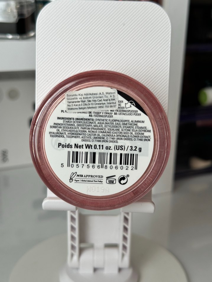 Revolution Cherry Bake Pudra - Görsel 3