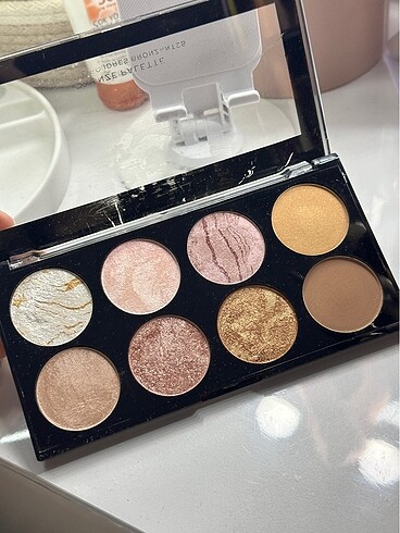 Revolution ultra bronze allık, bronzer ve aydınlatıcı paleti