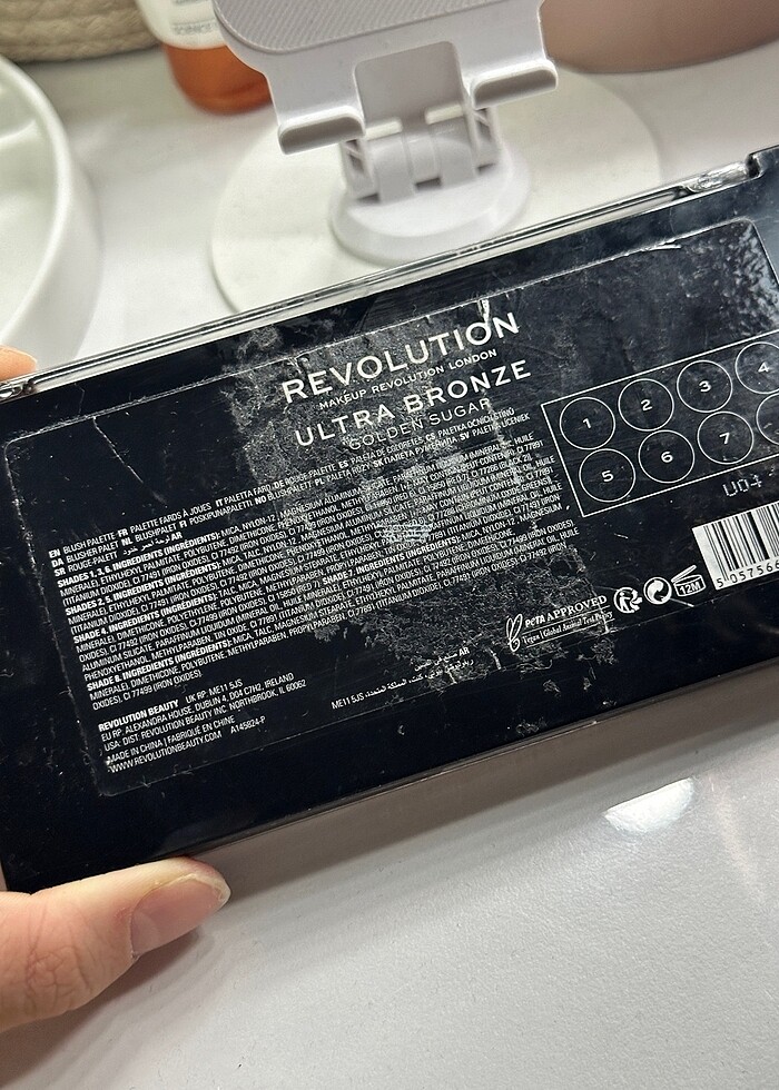 Revolution ultra bronze allık, bronzer ve aydınlatıcı paleti - Görsel 3