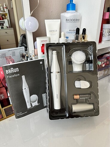 BRAUN FACE810 YÜZ EPİLATÖRÜ VE TEMİZLEME FIRÇASI