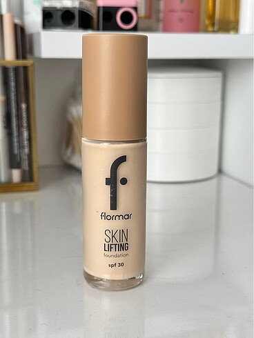 Flormar skin lifting fondöten