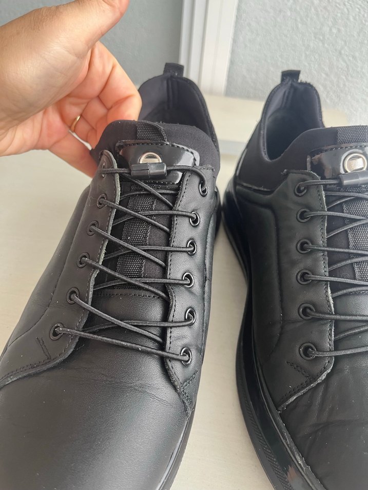 Siyah Minimalist Erkek Ayakkabı Bağcıkları - Görsel 2