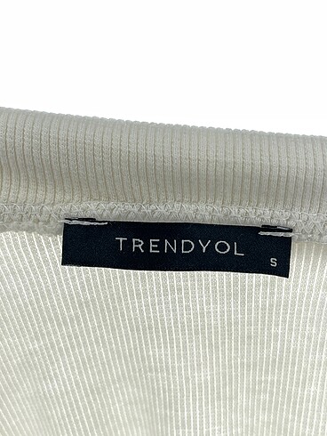 s Beden beyaz Renk Trendyol & Milla T-shirt %70 İndirimli.