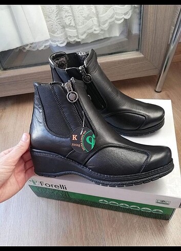 Forelli kadın bot