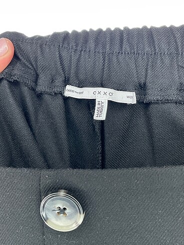 28 Beden siyah Renk oxxo Kumaş Pantolon %70 İndirimli.